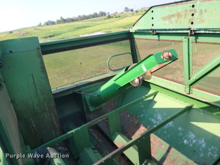 image for item ML9450 1981 John Deere 6620 Turbo  RWA combine