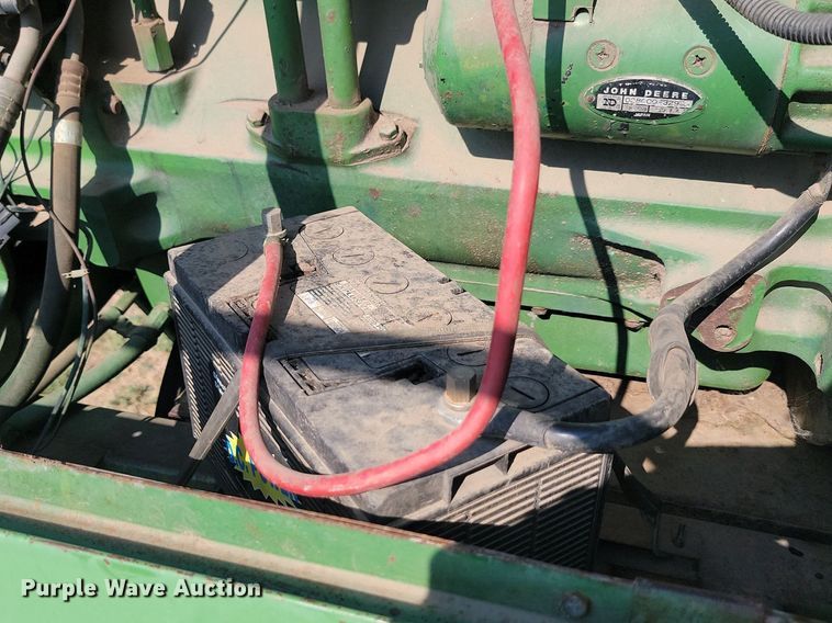 image for item ML9450 1981 John Deere 6620 Turbo  RWA combine