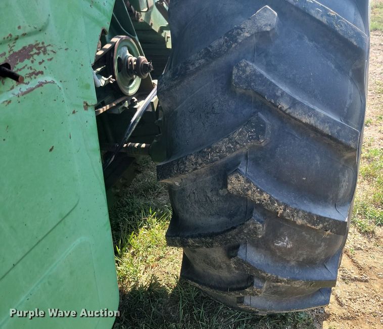 image for item ML9450 1981 John Deere 6620 Turbo  RWA combine