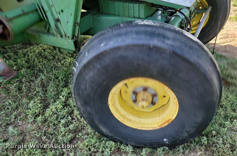 image for item ML9450 1981 John Deere 6620 Turbo  RWA combine