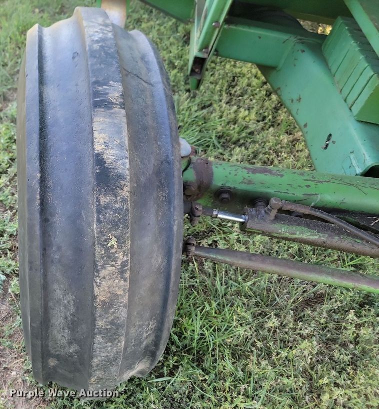 image for item ML9450 1981 John Deere 6620 Turbo  RWA combine