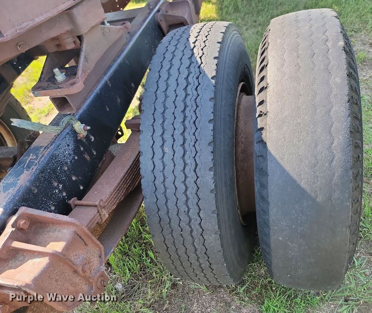 image for item ML9451 Killbros 525  gravity wagon