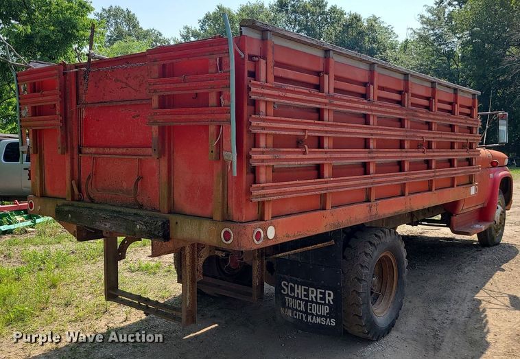 image for item MO9864 GMC 4000  grain truck