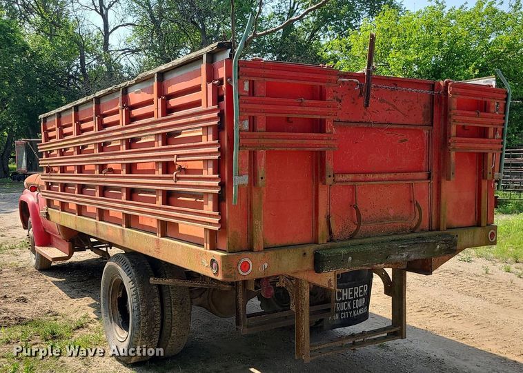 image for item MO9864 GMC 4000  grain truck
