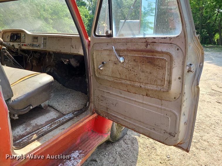 image for item MO9864 GMC 4000  grain truck