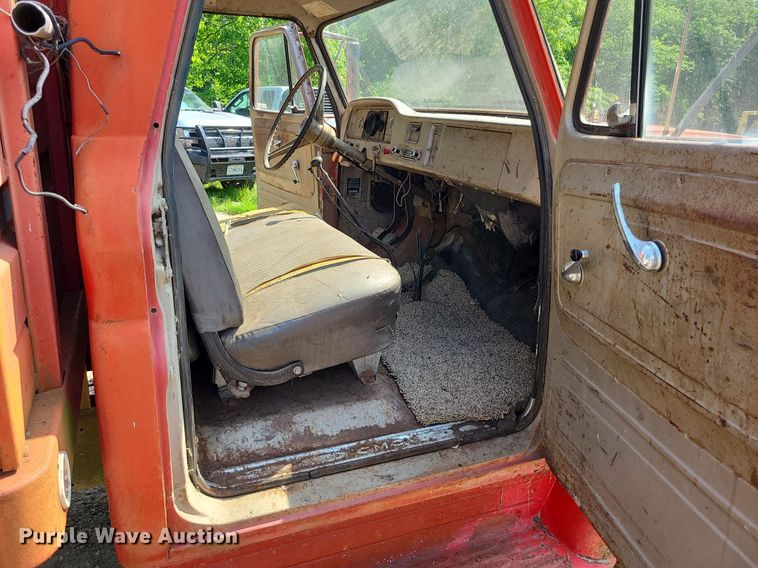 image for item MO9864 GMC 4000  grain truck