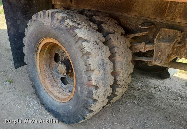 image for item MO9864 GMC 4000  grain truck