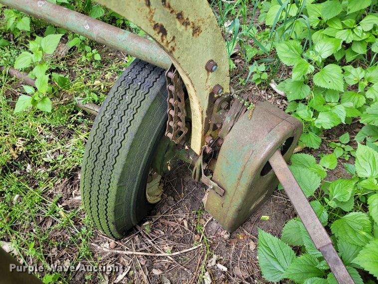 image for item NX9503 John Deere 896  hay rake