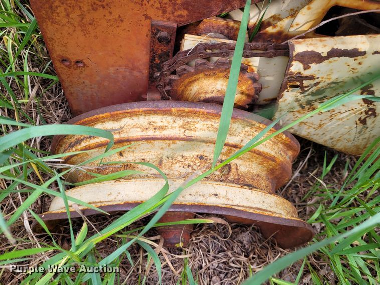 image for item NX9504 New Holland Hayliner 271  small square baler