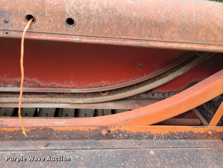 image for item NX9504 New Holland Hayliner 271  small square baler