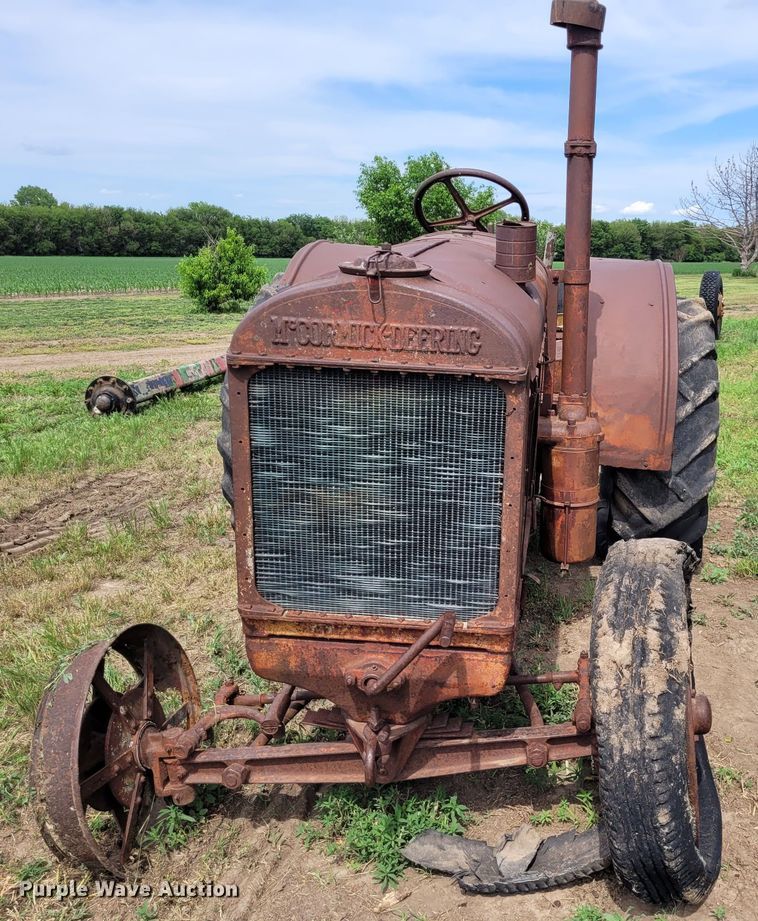 image for item NX9508 McCormick-Deering 1020  tractor