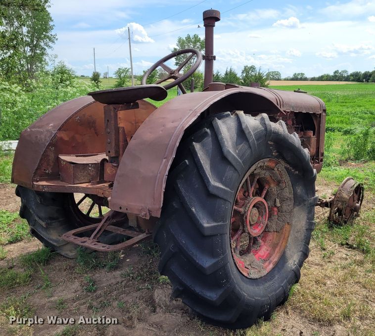 image for item NX9508 McCormick-Deering 1020  tractor