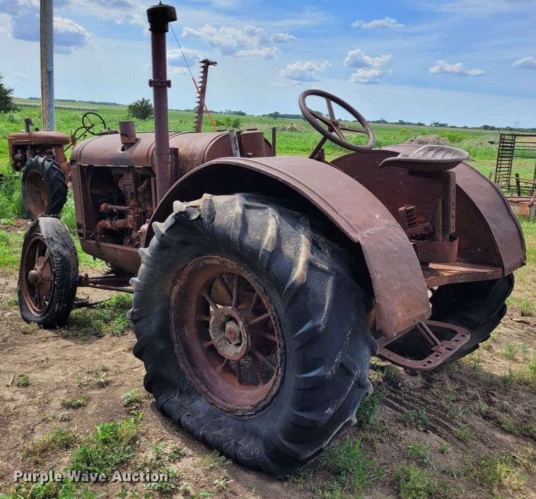 image for item NX9508 McCormick-Deering 1020  tractor