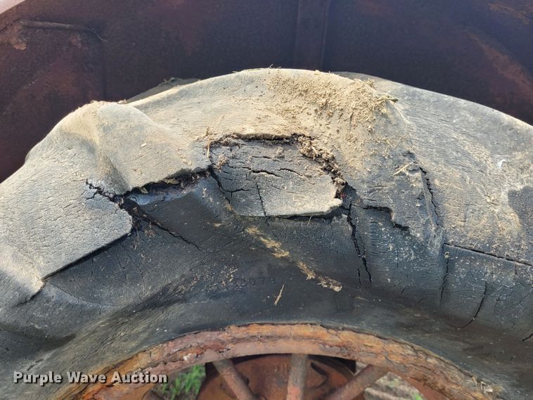 image for item NX9508 McCormick-Deering 1020  tractor