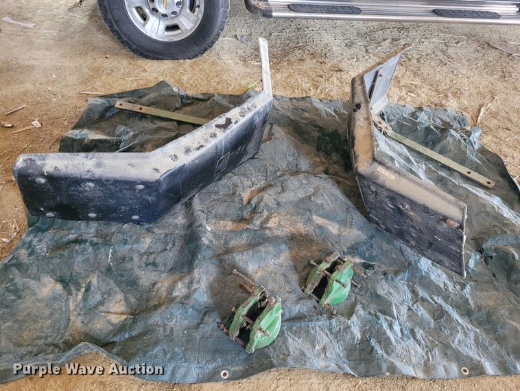 image for item NX9510 John Deere  tractor fenders