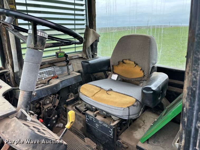 image for item NY9001 1982 John Deere 8440  4WD tractor