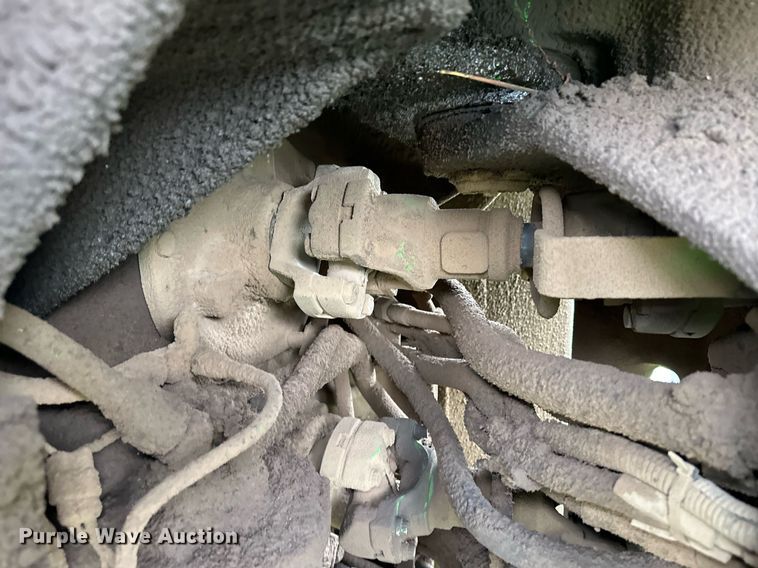 image for item NY9001 1982 John Deere 8440  4WD tractor