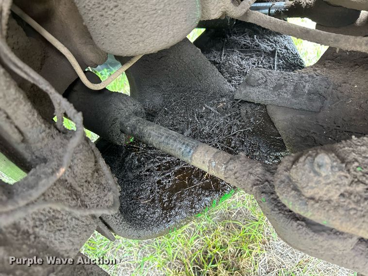 image for item NY9001 1982 John Deere 8440  4WD tractor