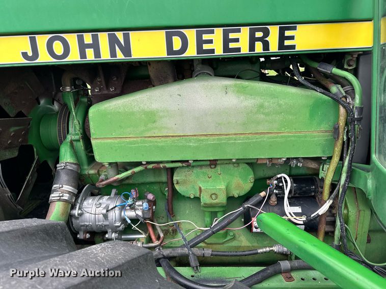 image for item NY9001 1982 John Deere 8440  4WD tractor