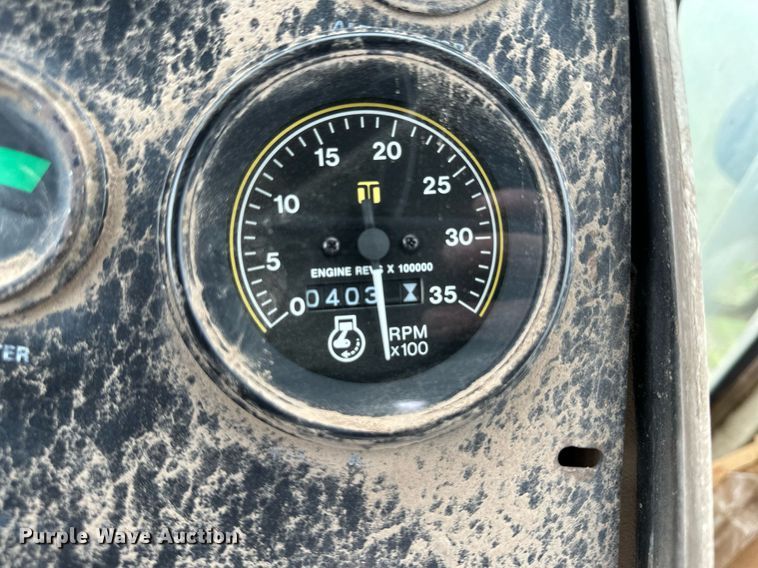 image for item NY9002 1975 Case 1370  tractor