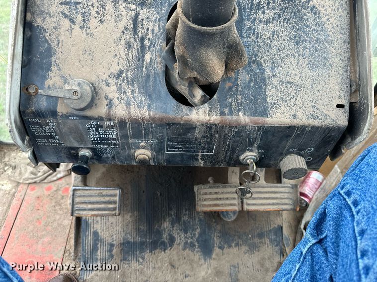 image for item NY9002 1975 Case 1370  tractor