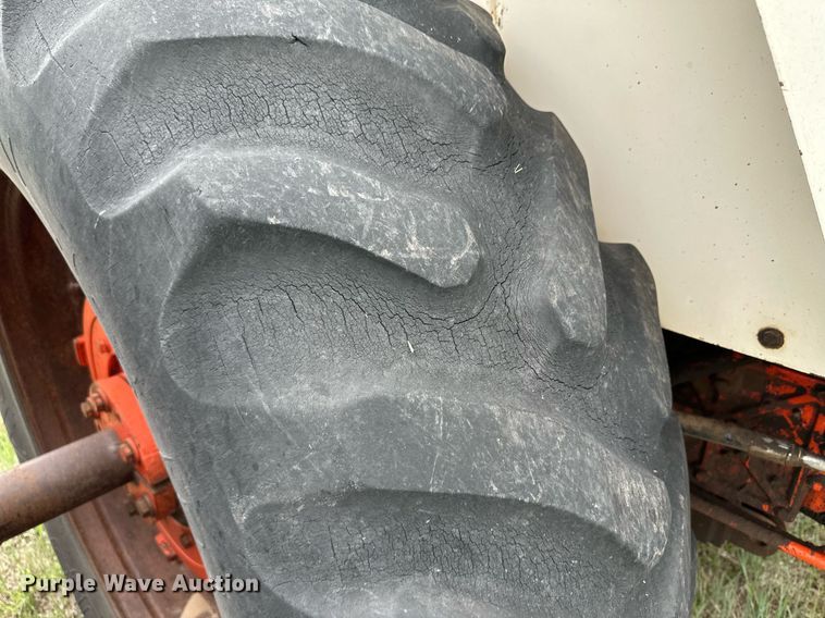 image for item NY9002 1975 Case 1370  tractor