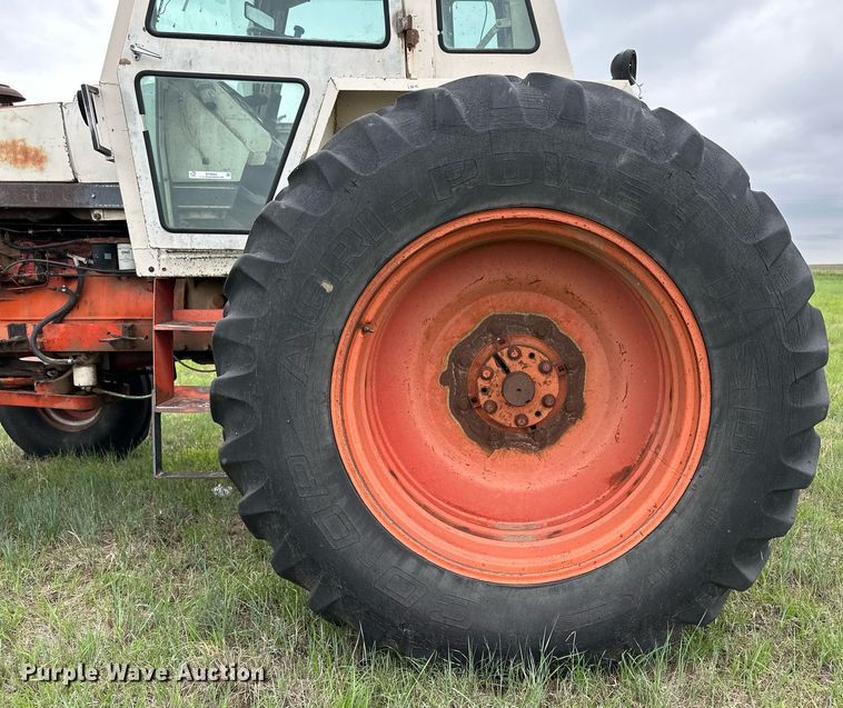 image for item NY9002 1975 Case 1370  tractor