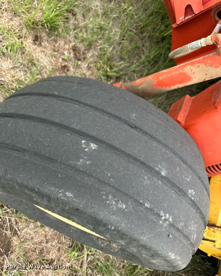 image for item NY9003 New Holland 1475  swather / windrower