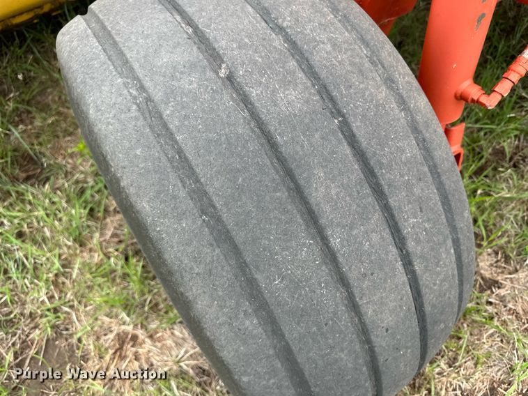 image for item NY9003 New Holland 1475  swather / windrower