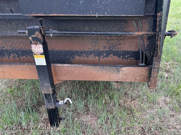 image for item NY9006 2010 Hillsboro  dump trailer