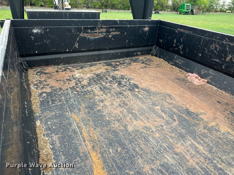 image for item NY9006 2010 Hillsboro  dump trailer