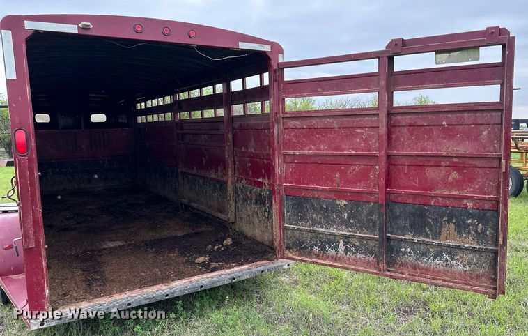 image for item NY9008 2001 Titan  livestock trailer