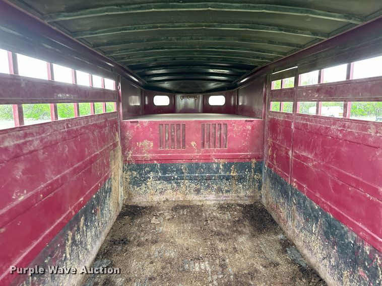 image for item NY9008 2001 Titan  livestock trailer
