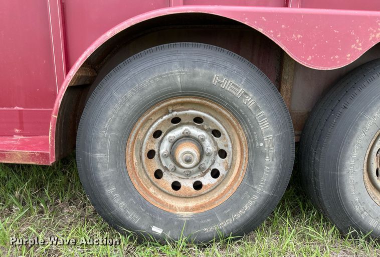 image for item NY9008 2001 Titan  livestock trailer