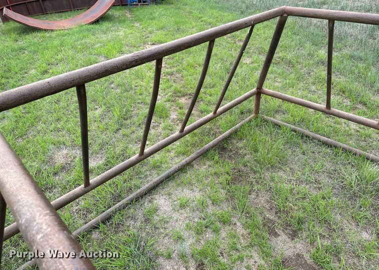 image for item NY9013 (2) hay bale feeders