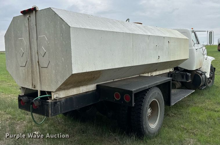 image for item NY9014 1977 GMC 9500  tank truck