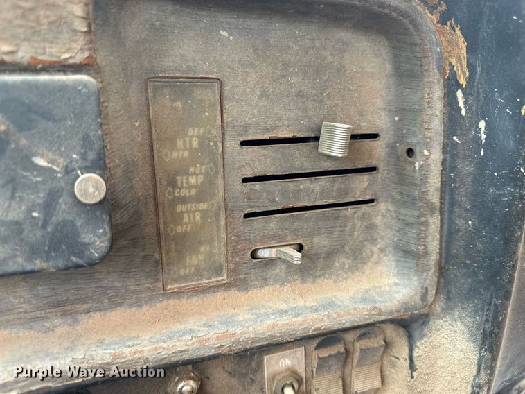 image for item NY9014 1977 GMC 9500  tank truck