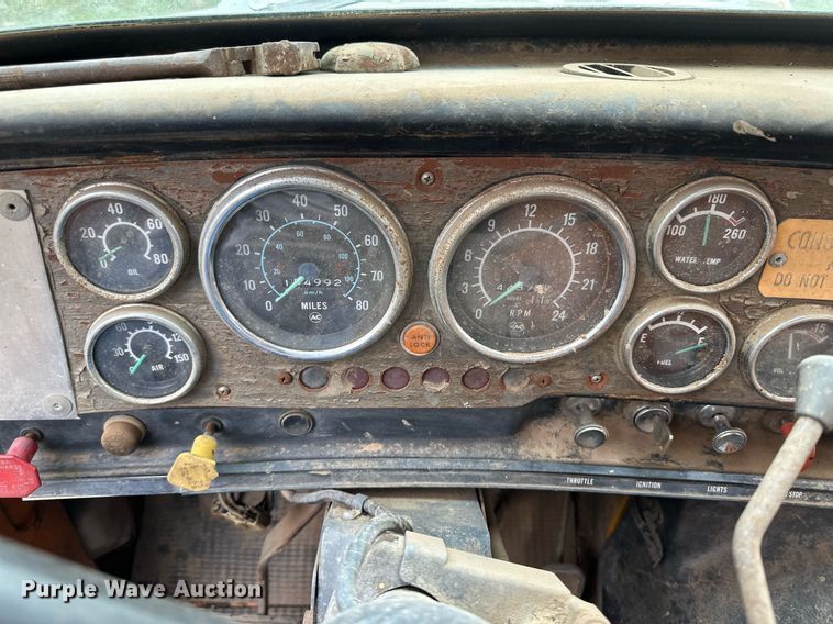 image for item NY9014 1977 GMC 9500  tank truck