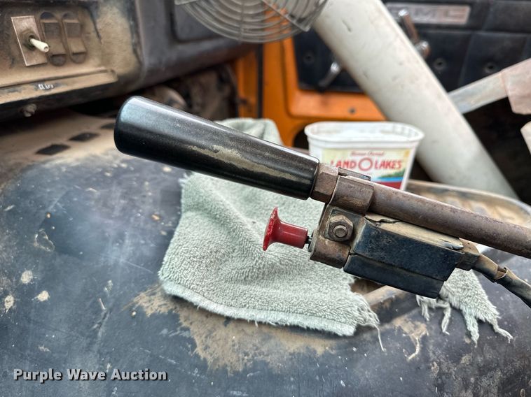 image for item NY9014 1977 GMC 9500  tank truck