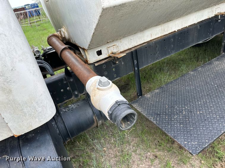 image for item NY9014 1977 GMC 9500  tank truck