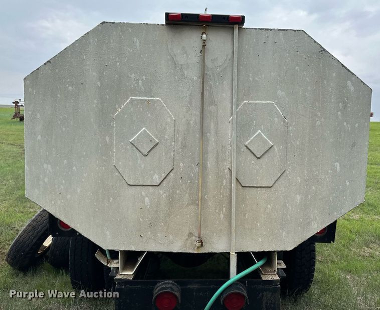 image for item NY9014 1977 GMC 9500  tank truck