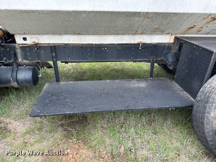 image for item NY9014 1977 GMC 9500  tank truck