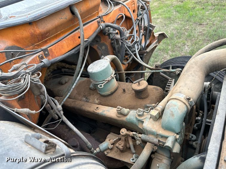 image for item NY9014 1977 GMC 9500  tank truck