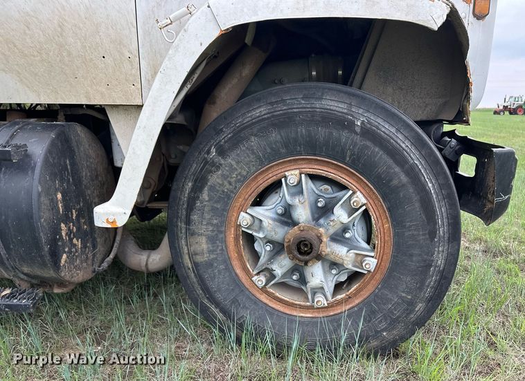 image for item NY9014 1977 GMC 9500  tank truck