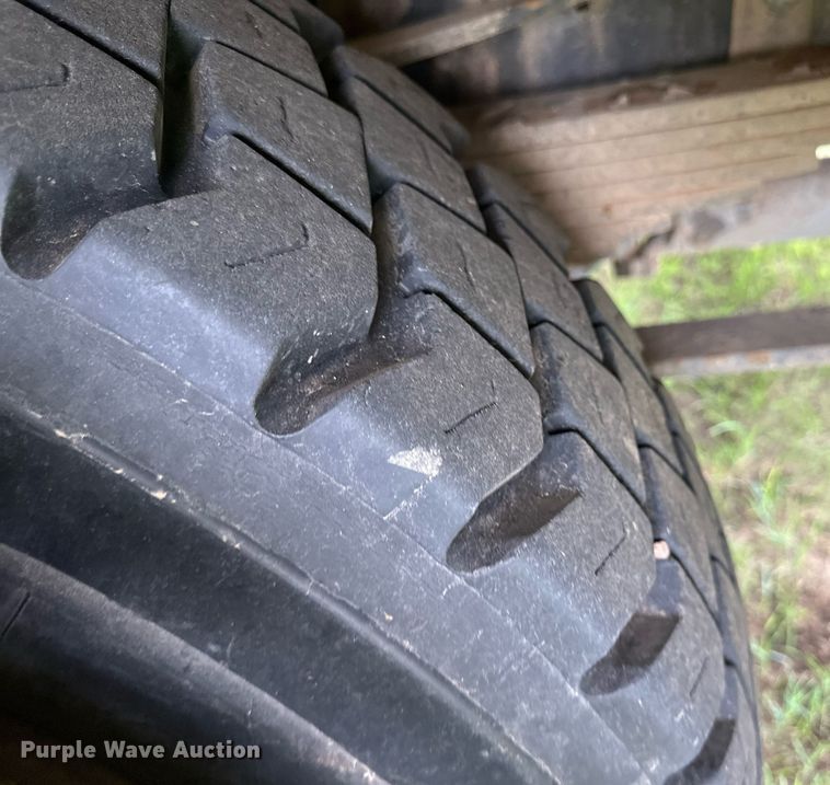 image for item NY9014 1977 GMC 9500  tank truck