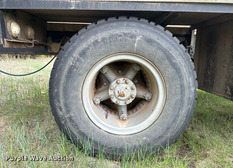 image for item NY9014 1977 GMC 9500  tank truck