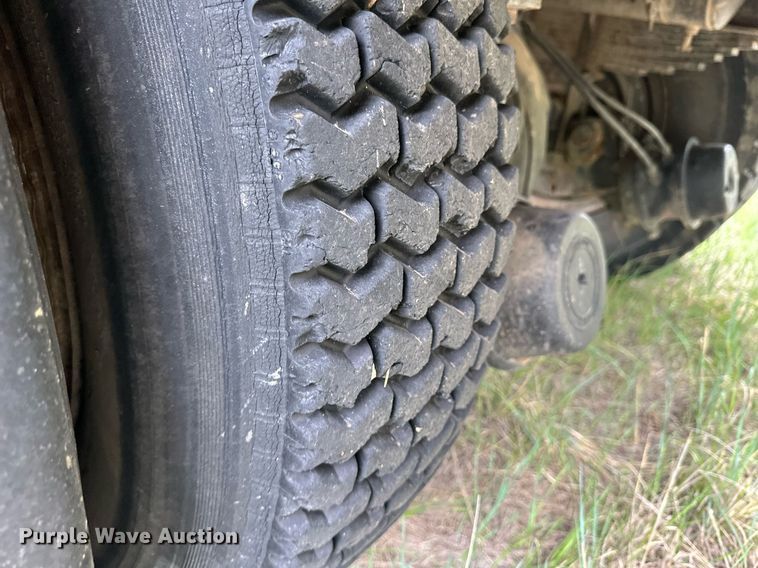 image for item NY9014 1977 GMC 9500  tank truck