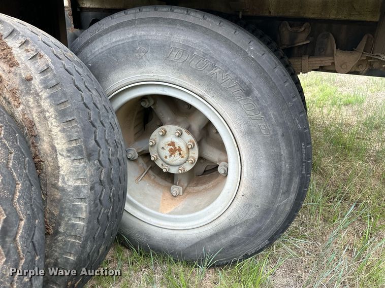 image for item NY9014 1977 GMC 9500  tank truck