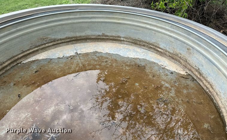 image for item NY9023 (3) stock tanks