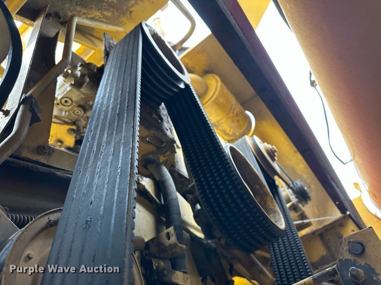 image for item NY9024 1993 New Holland TR96  combine